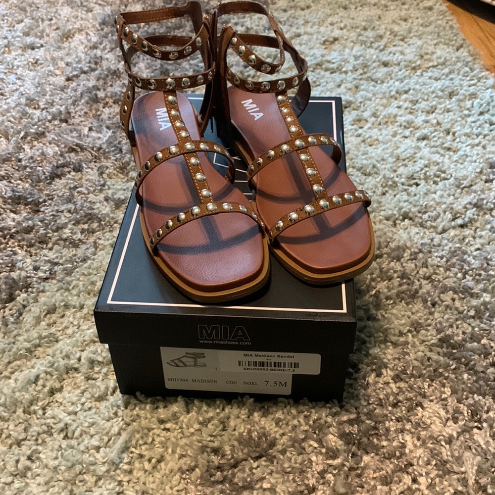 Mia gladiator sandal